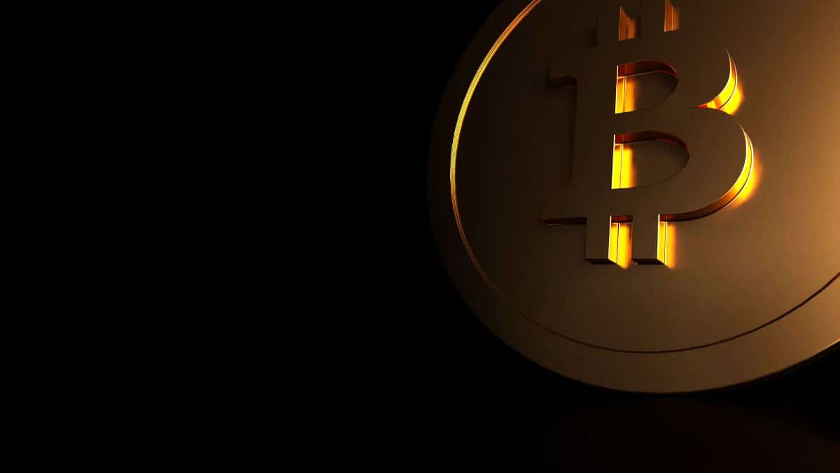Bitcoin trụ vững trên mốc 17.000 USD; thị trường chờ dữ liệu CPI