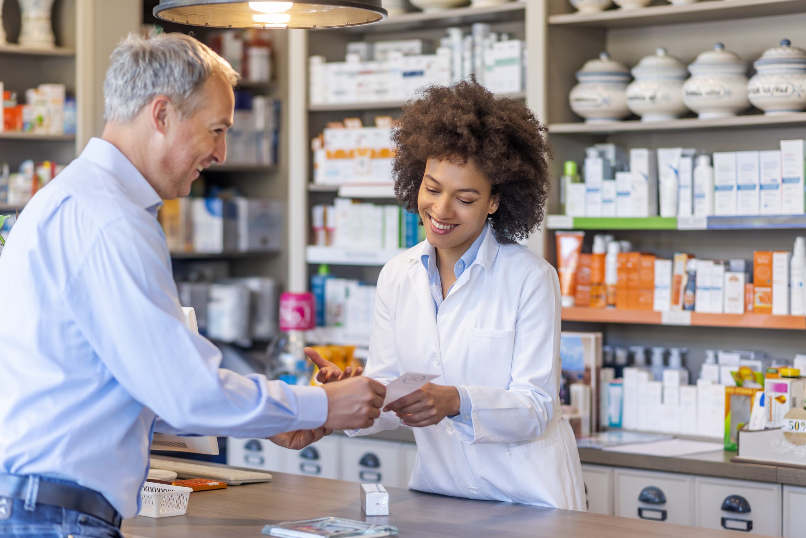 Lựa chọn đầu tư tốt hơn: cổ phiếu Johnson & Johnson hay AbbVie?