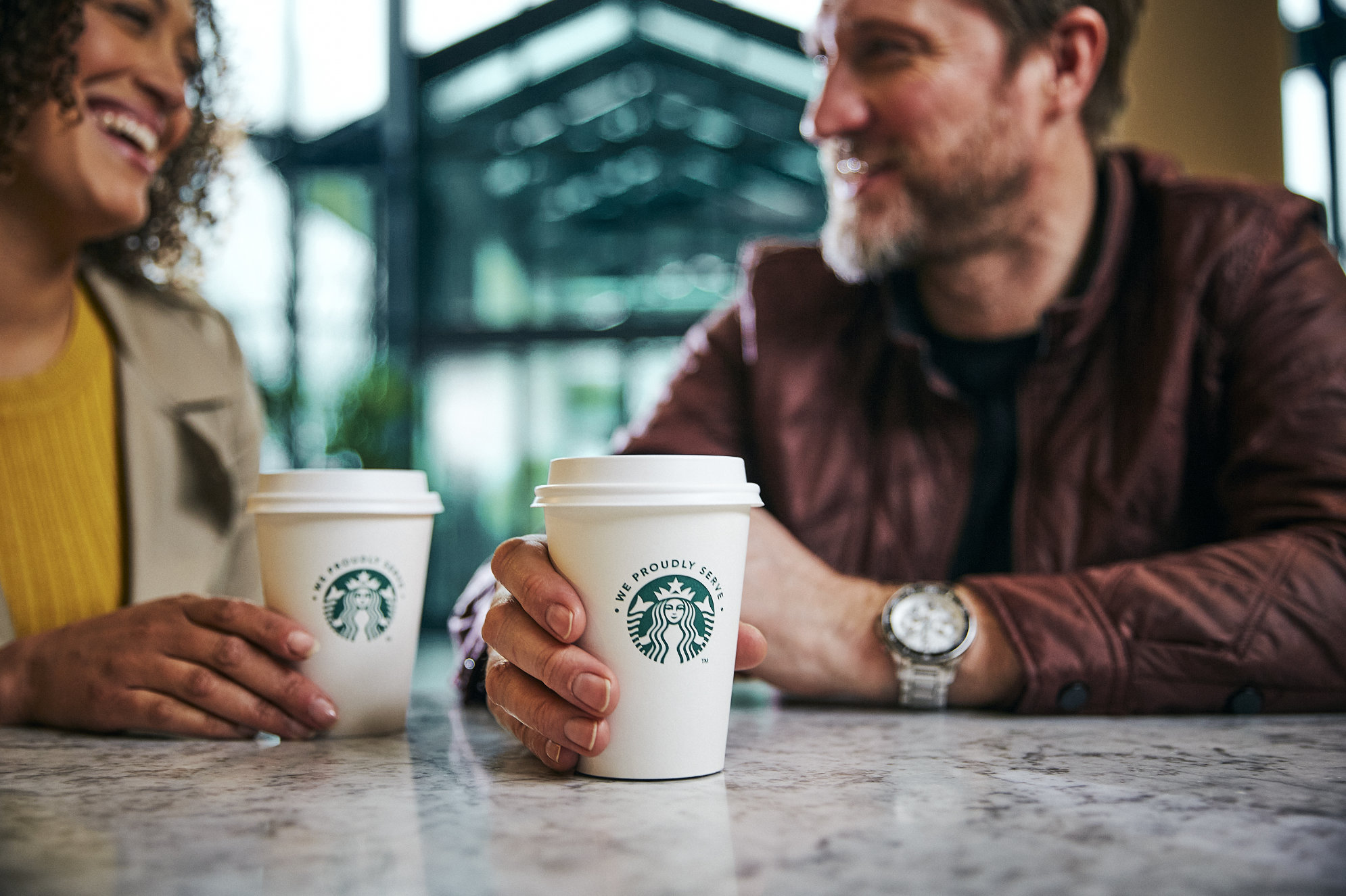 Cổ phiếu Starbucks đang giảm 15% so với mức đỉnh – đã đến lúc xuống tiền?
