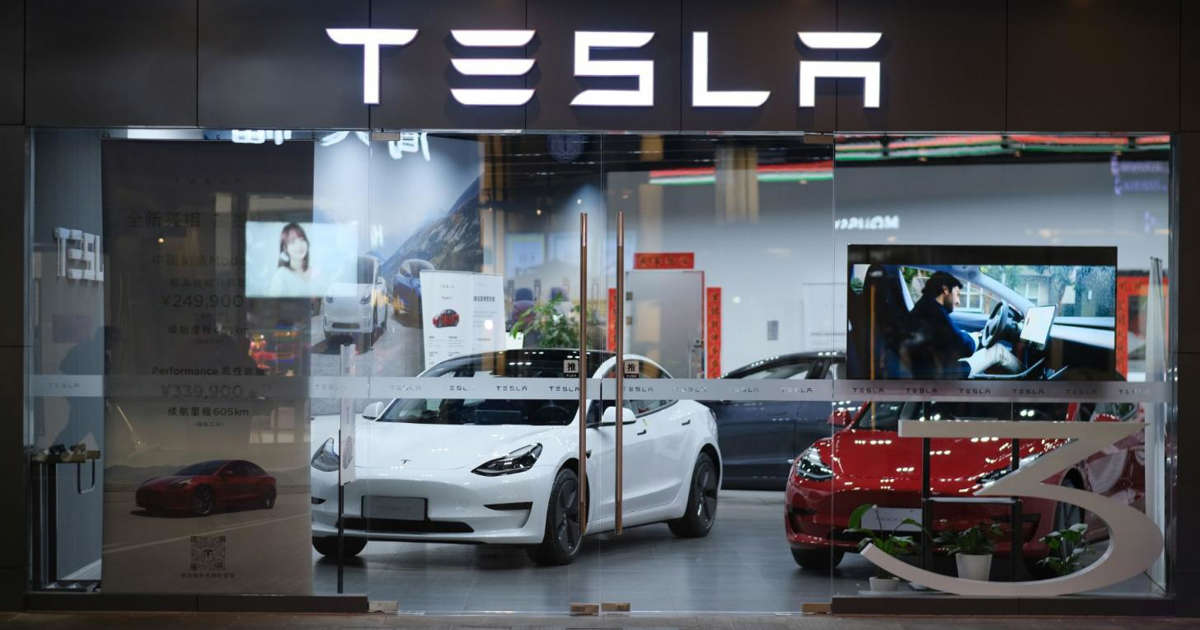Khách hàng Mỹ nói gì về xe điện Tesla?