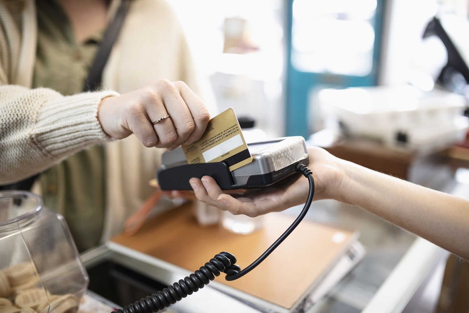 Cổ phiếu American Express có đáng mua không?