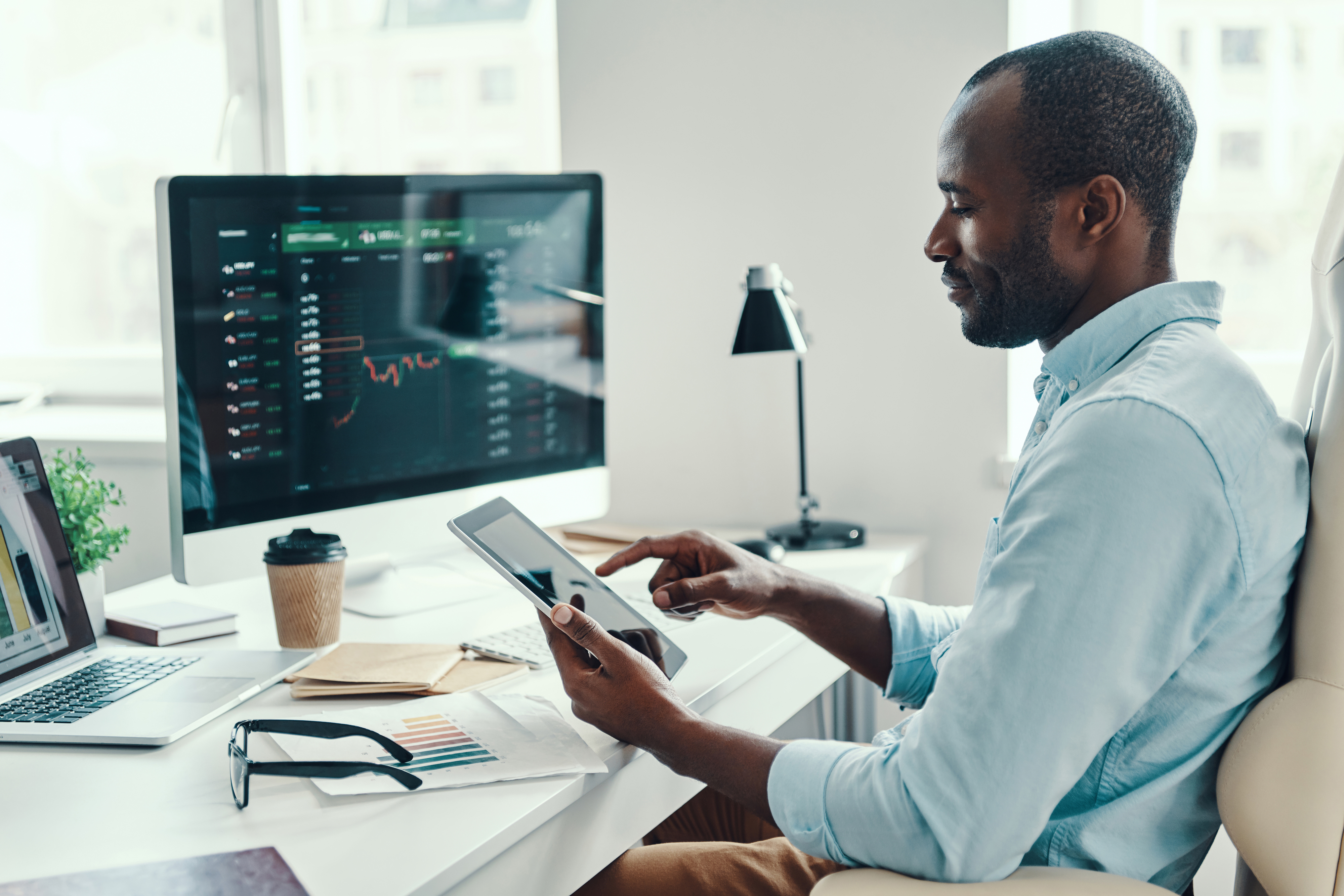 Lựa chọn đầu tư đáng mua hơn: cổ phiếu AMD so với cổ phiếu Microsoft