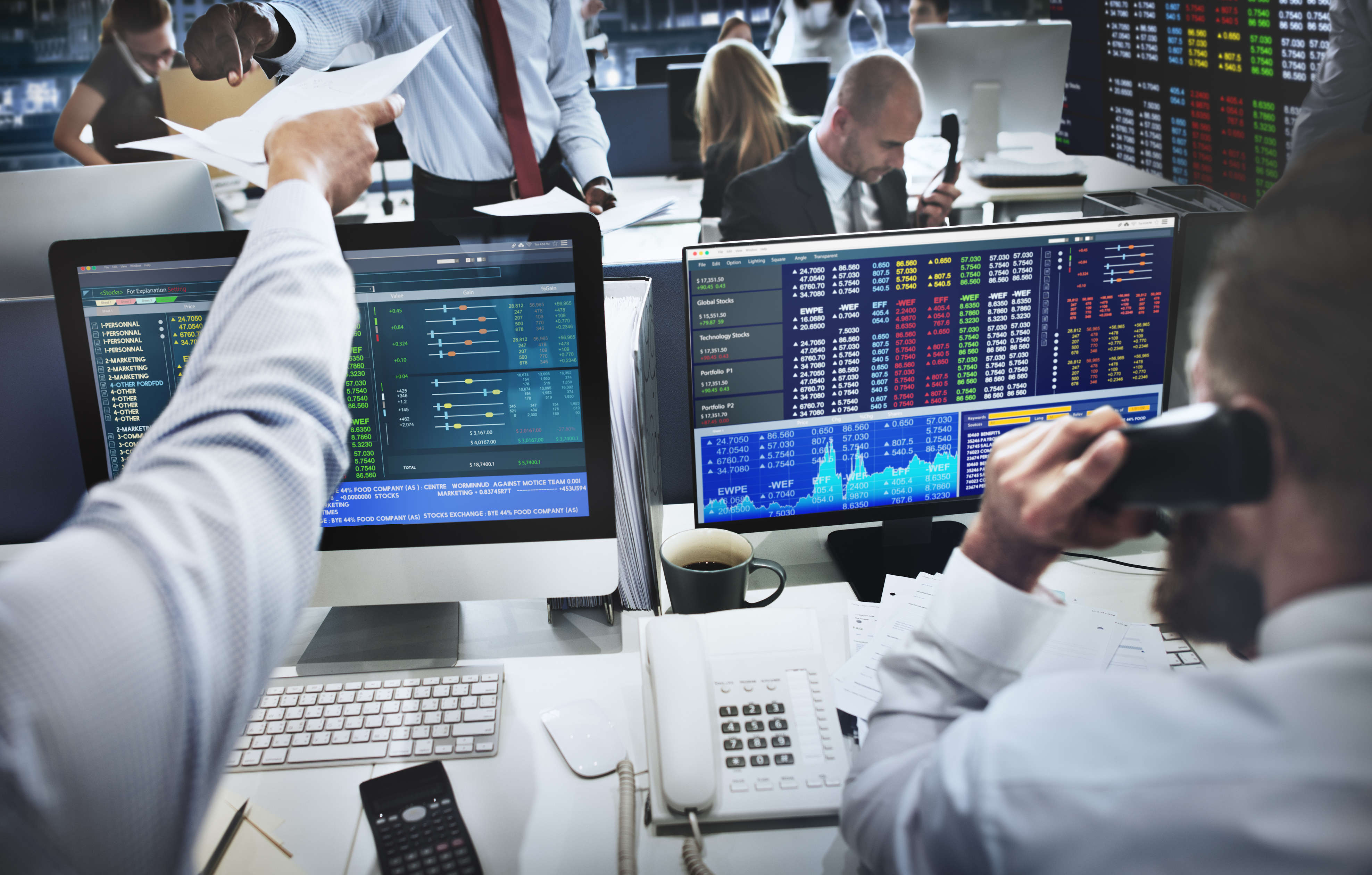 Apple, Microsoft: 2 cổ phiếu có vẻ đang được các tỷ phú ưa thích