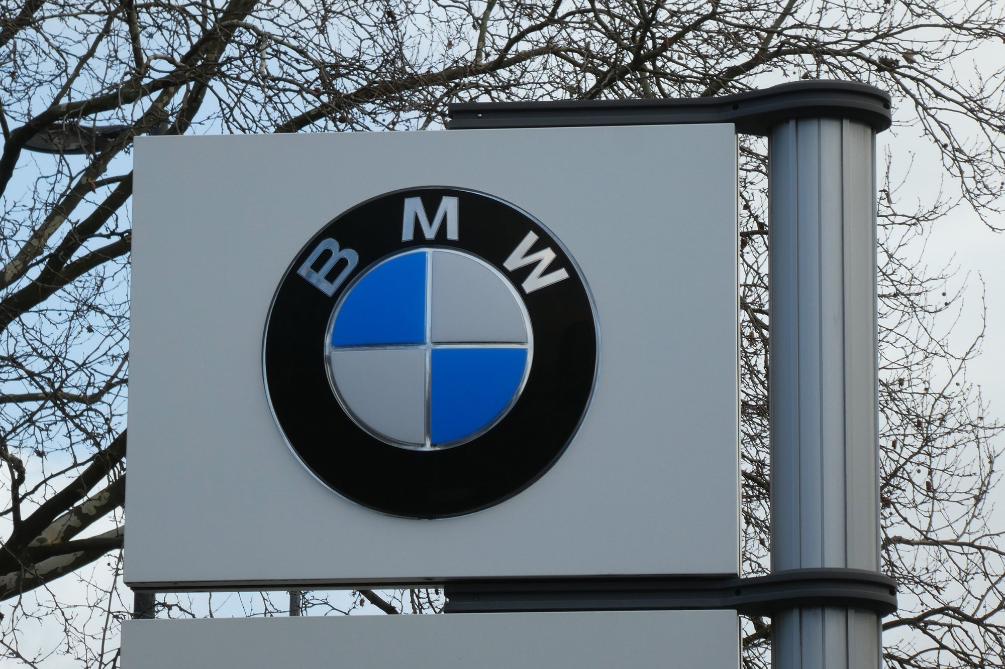 BMW đạt được lợi nhuận tốt trong môi trường đầy biến động