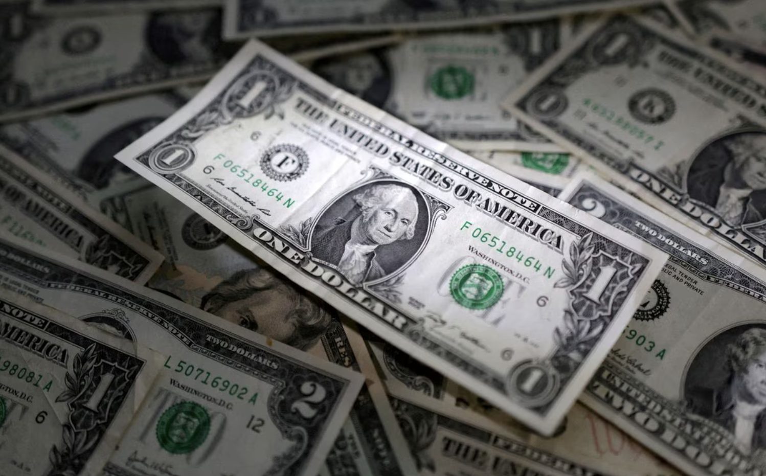 Dollar Mỹ vững giá khi thị trường chờ đợi dữ liệu PCE