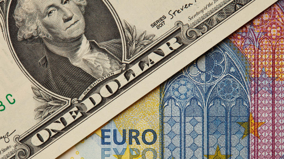 EUR/USD hồi phục về ngưỡng 1,0730 khi Mỹ đạt thỏa thuận sơ bộ về trần nợ công