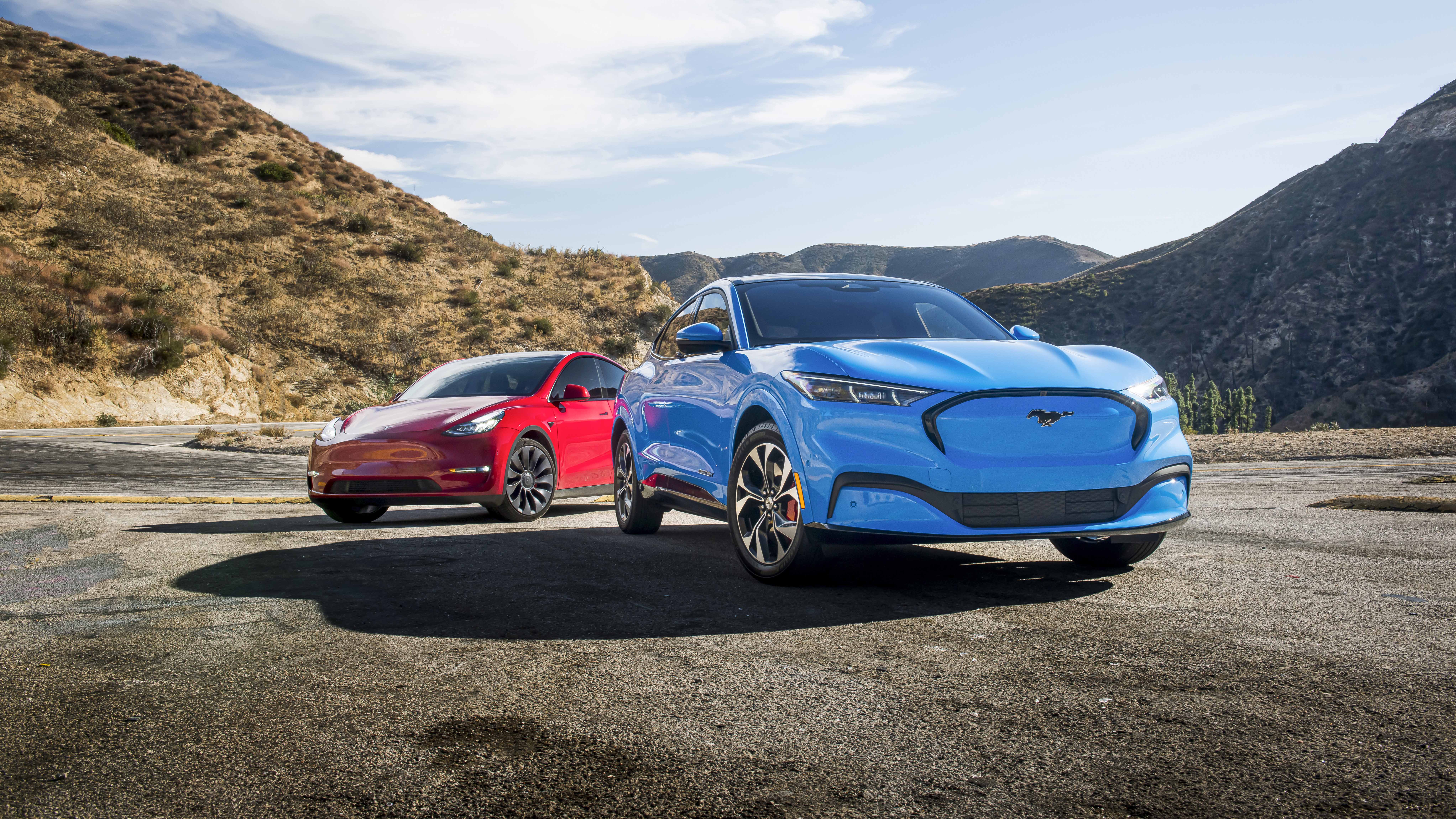 Ford sẵn sàng kế hoạch thách thức Tesla trong cuộc chiến về giá