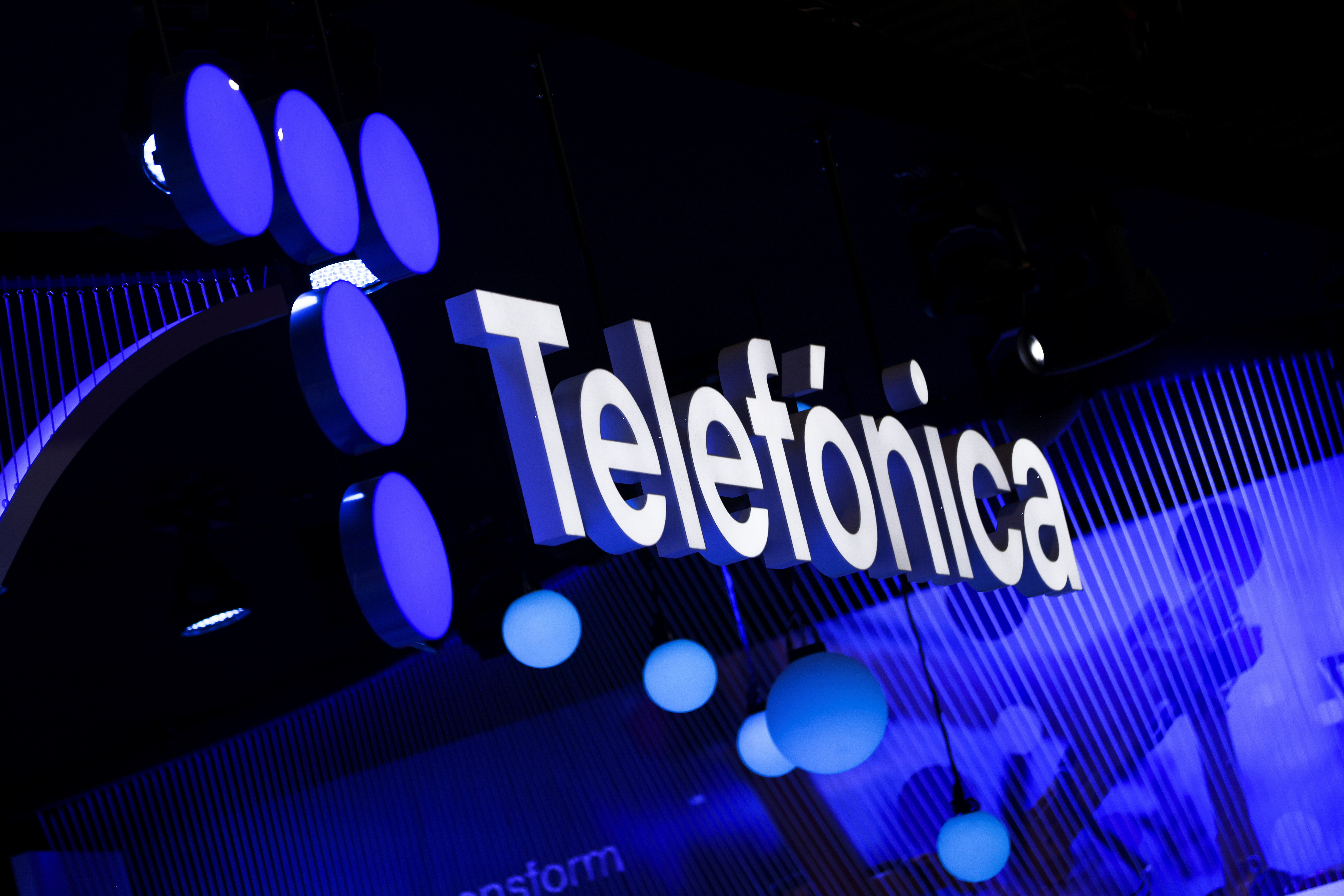 Telefonica báo cáo thu nhập quý mạnh mẽ, phân phối 862 triệu EUR cổ tức