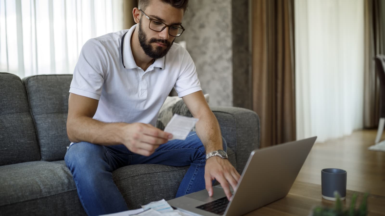 Apple đang chi 90 tỷ USD để mua lại cổ phiếu của mình: 3 lý do bạn không nên làm theo