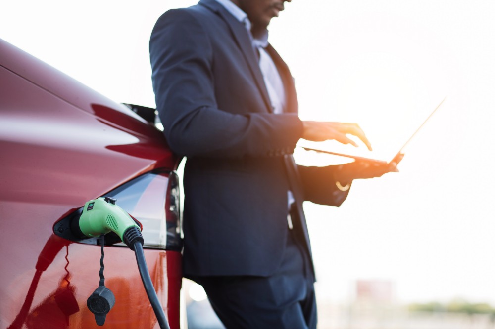 Nếu đầu tư 1.000 USD vào Tesla 1 năm trước, đây là số tiền bạn đang có ngày hôm nay