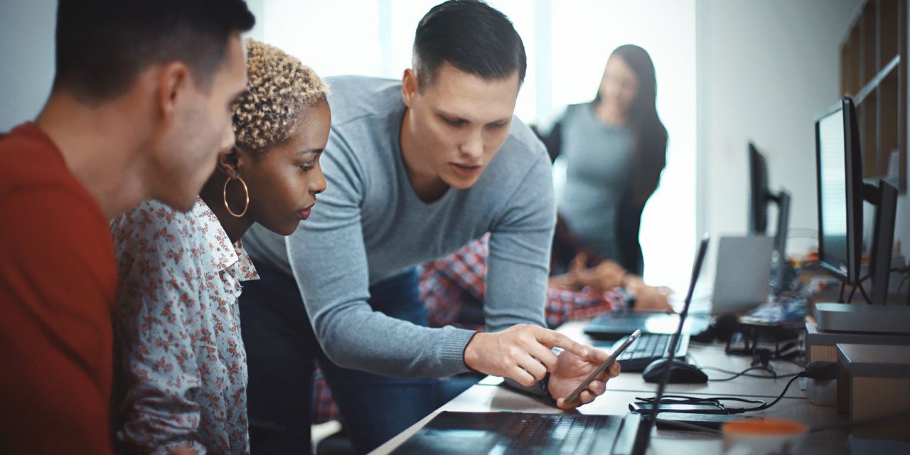 Hai con số các nhà đầu tư của Microsoft có quyền được biết