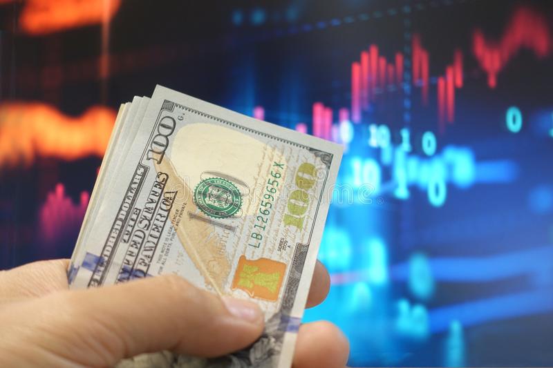 Nếu đầu tư 4.000 USD vào Berkshire Hathaway từ năm 2021, đây là số tiền bạn sẽ có ngày hôm nay