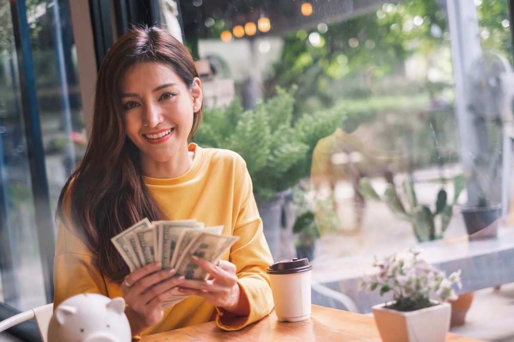 Bạn có 5.000 USD? Mua ngay cổ phiếu Visa, Amazon