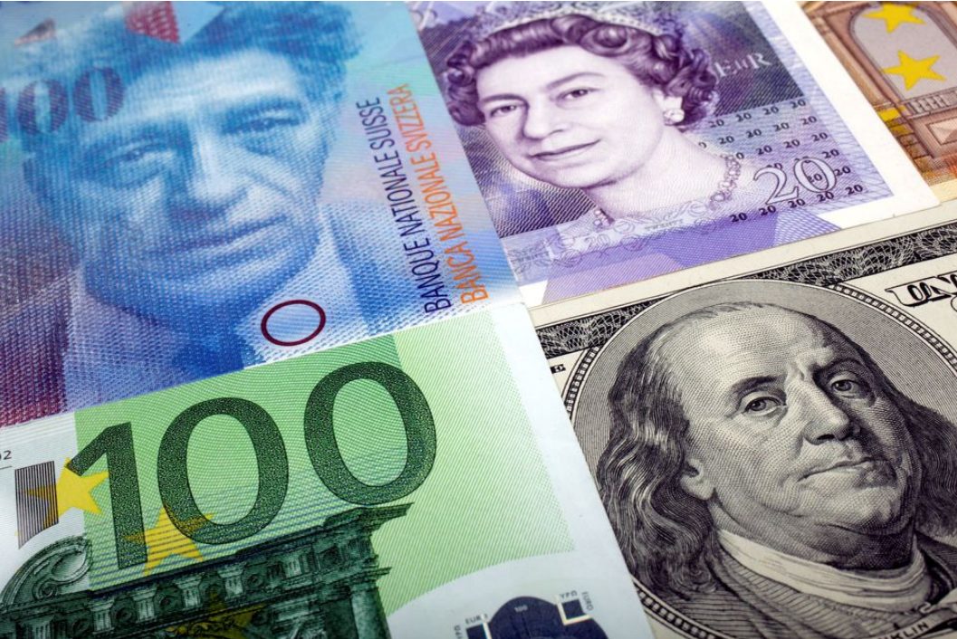 USD/CHF dao động gần ngưỡng 0,9000 trước thềm các dữ liệu quan trọng