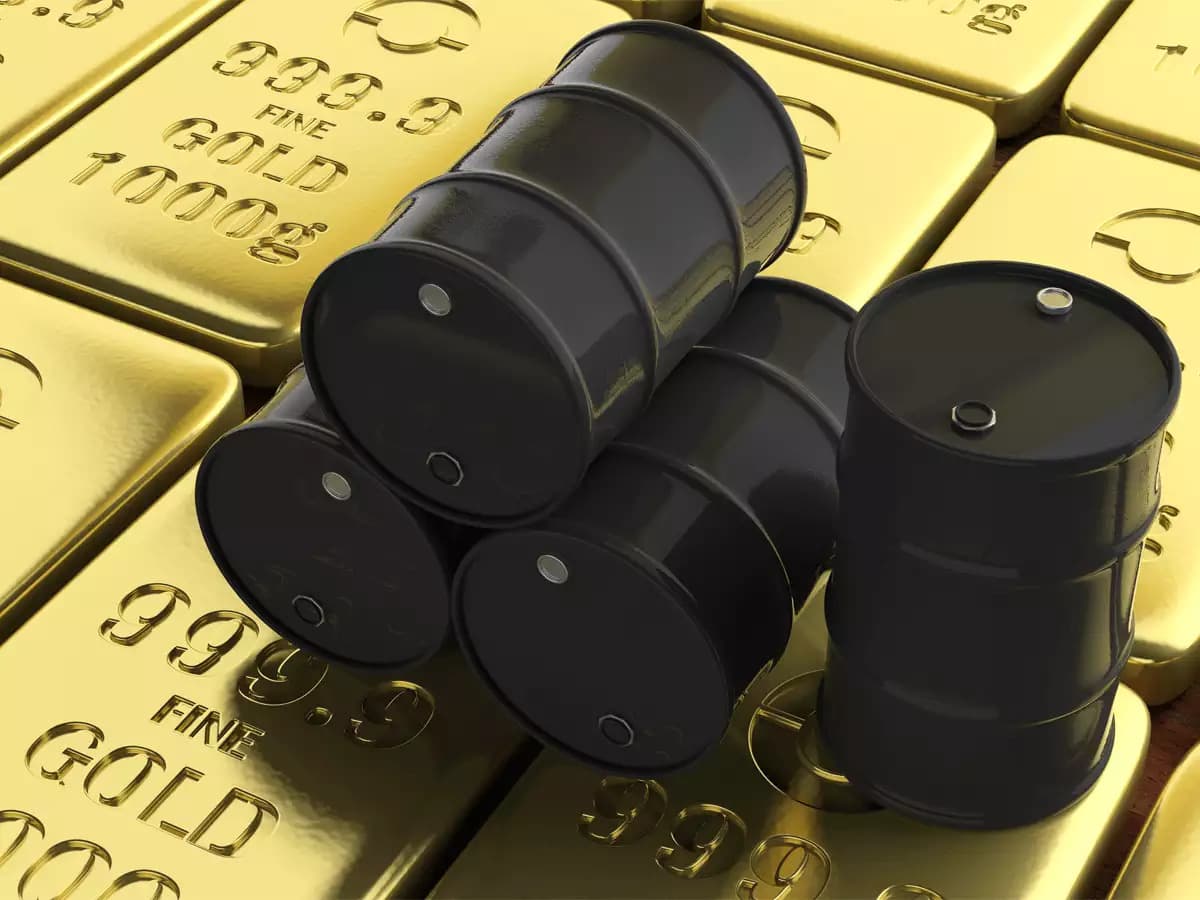 Nhịp đập vàng dầu 09/08/2023: Giá vàng và dầu thế giới chuyển động trái chiều