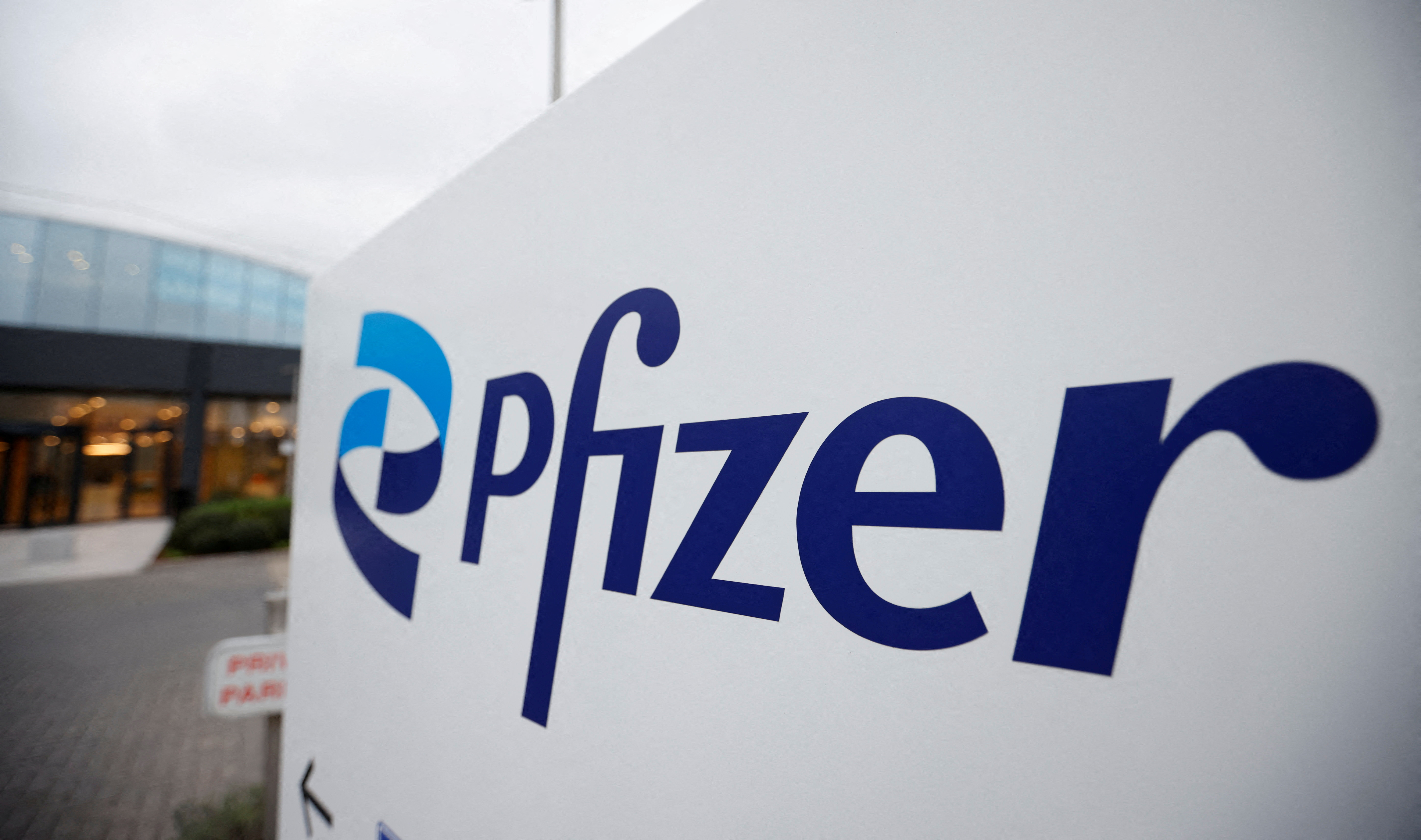 Hãng dược phẩm Pfizer chia cổ tức quý III năm 2023