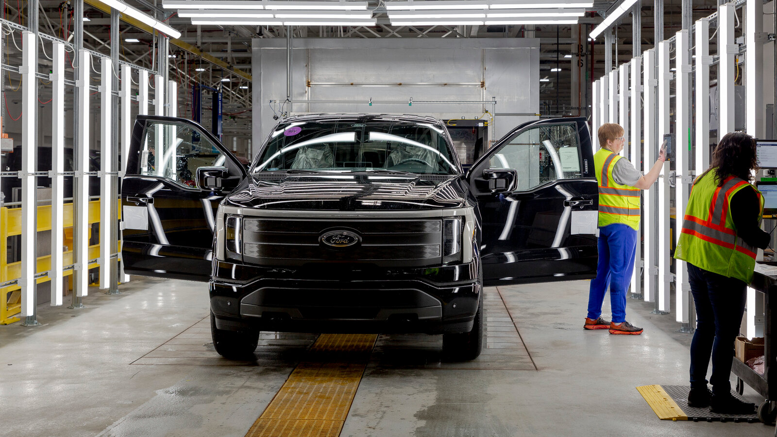 Cổ phiếu Ford đã tăng 26% trong tháng 6 vì lý do gì?