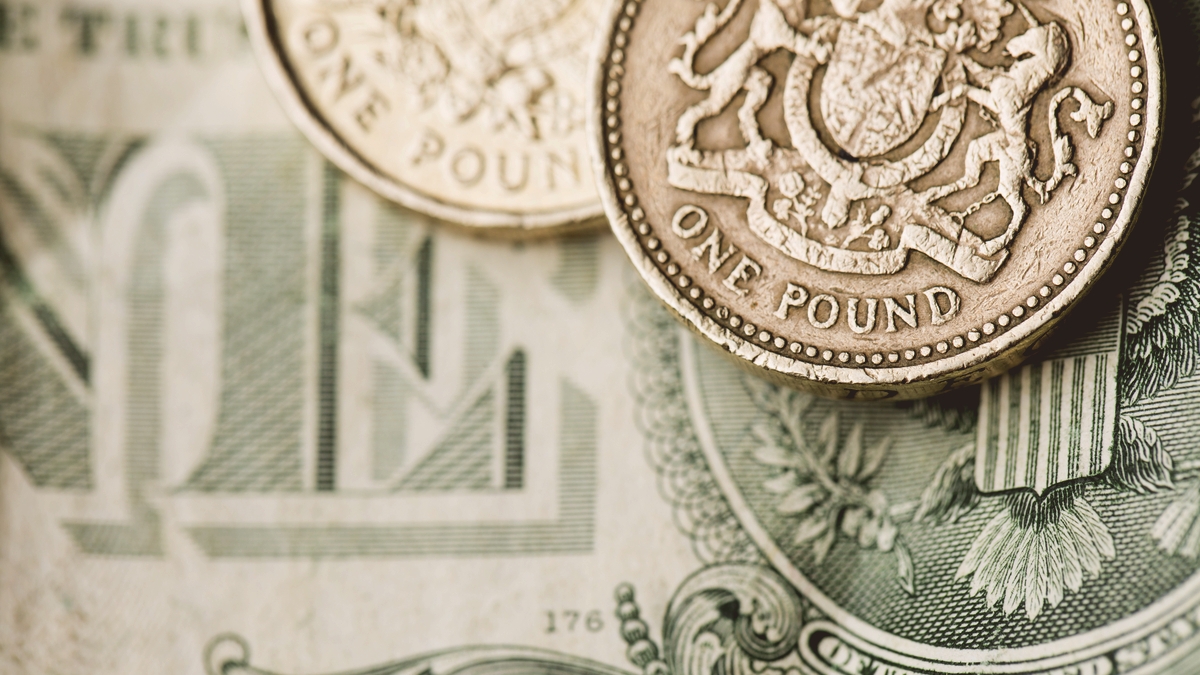 GBP/USD neo gần mức thấp nhất trong nhiều tháng