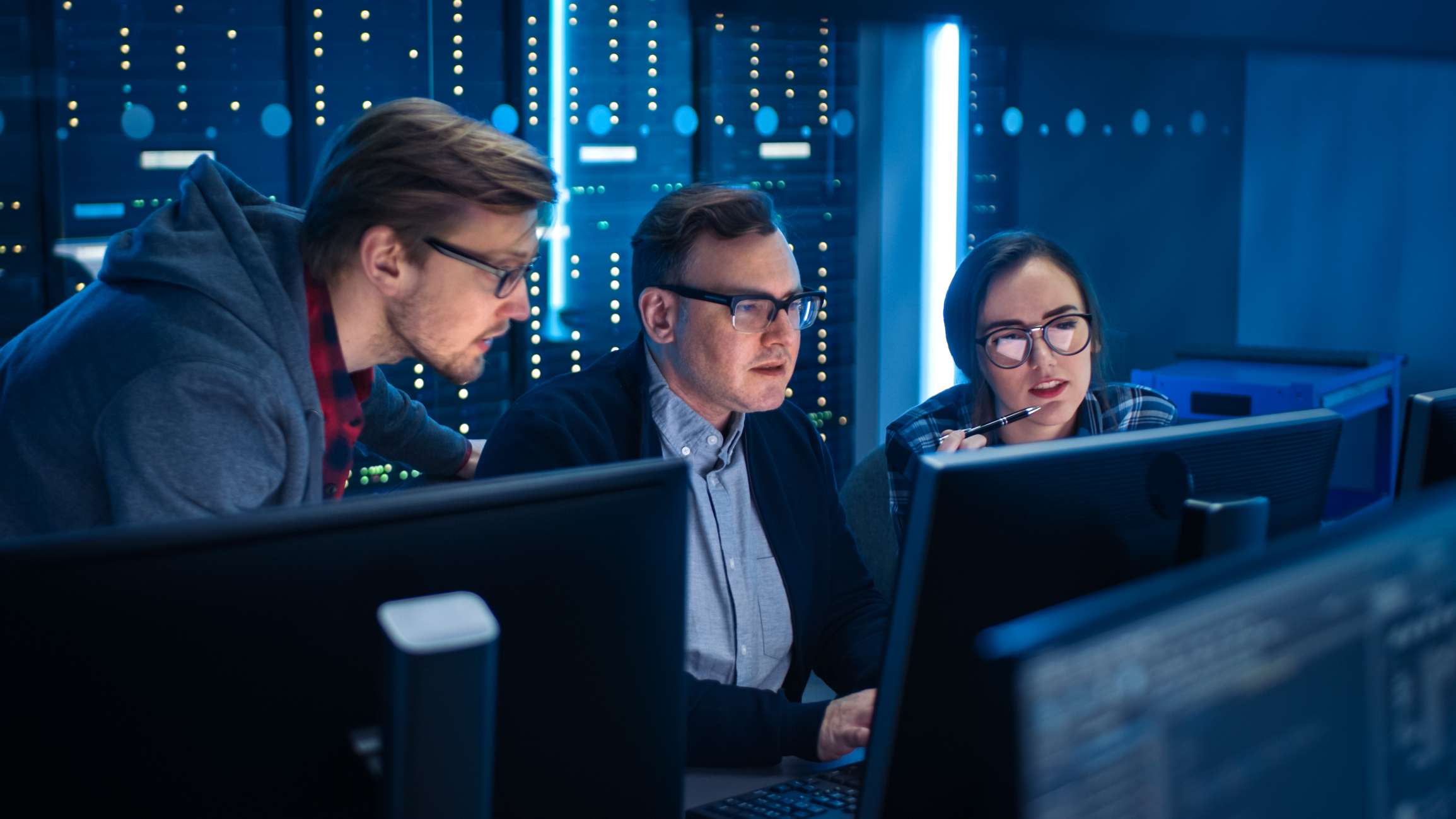 Có nên mua cổ phiếu Microsoft vào lúc này?