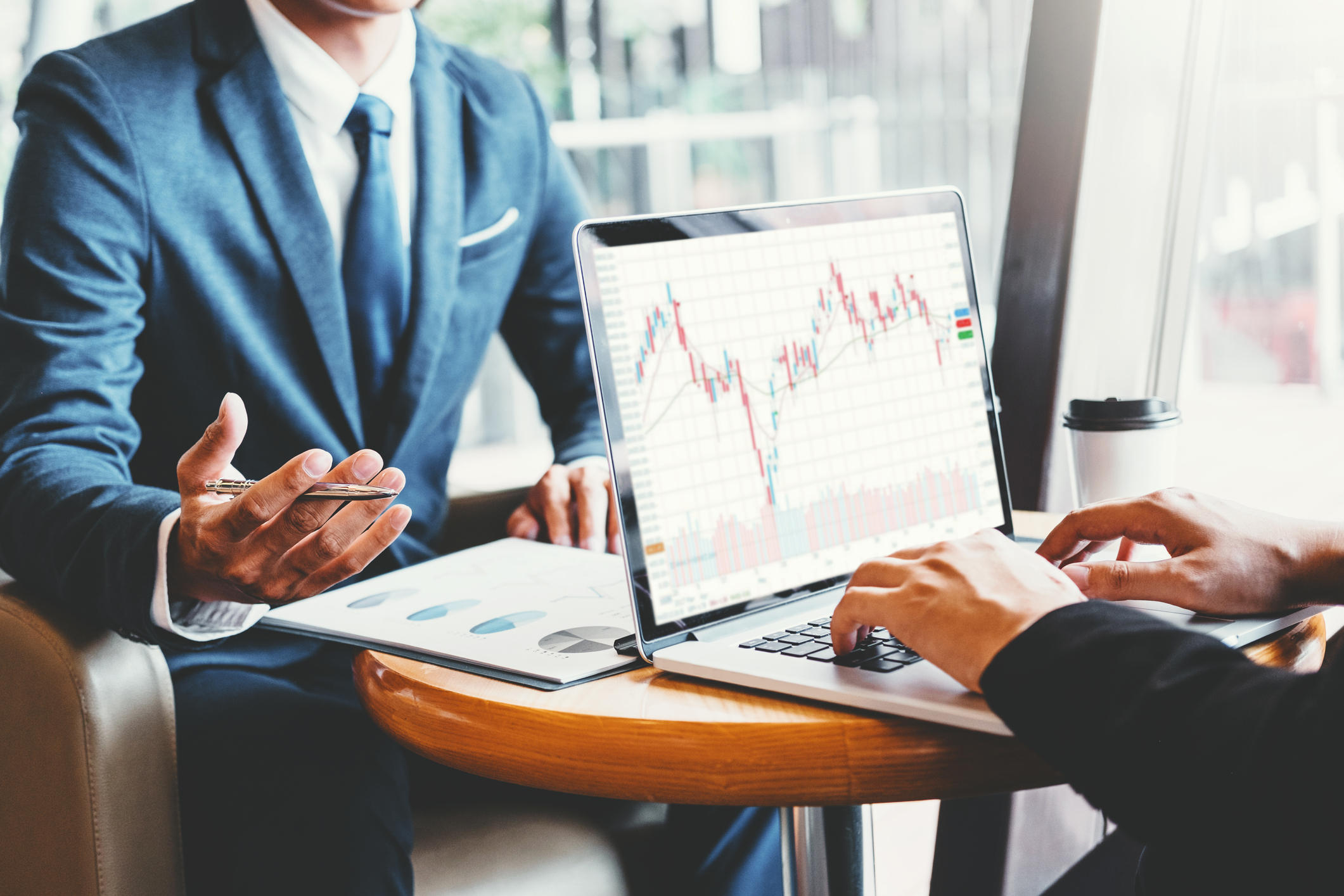 Có nên mua 3 cổ phiếu Microsoft, Wells Fargo, JPMorgan Chase trong danh mục đầu tư bí mật của Warren Buffett?