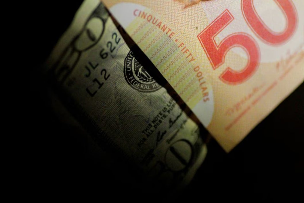 USD/CAD chạm mức cao trong nhiều tuần, hướng tới mốc 1,3300