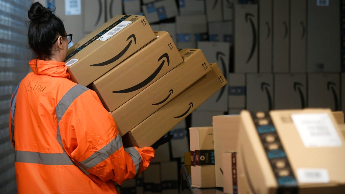 Hai lý do nên mua cổ phiếu Amazon ngay bây giờ