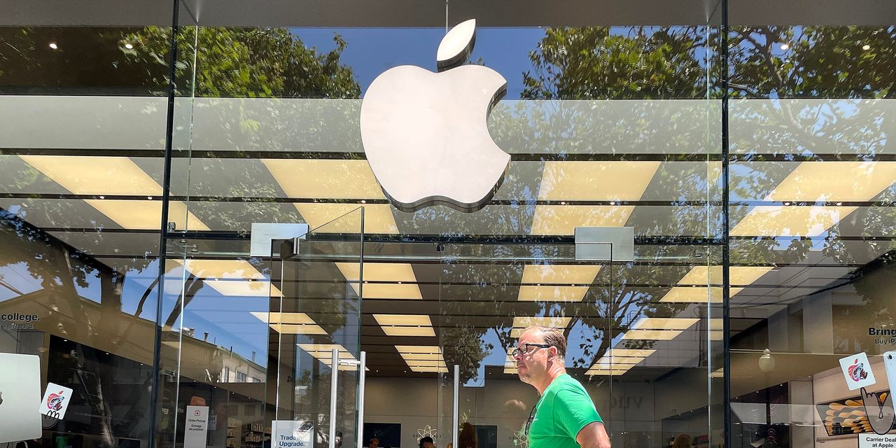 Doanh số iPhone đang chậm lại nhưng Apple không quá lo lắng