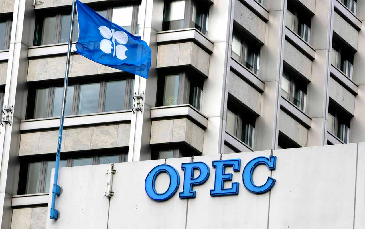 Nguồn cung dầu tiếp tục thắt chặt sau quyết định của OPEC+