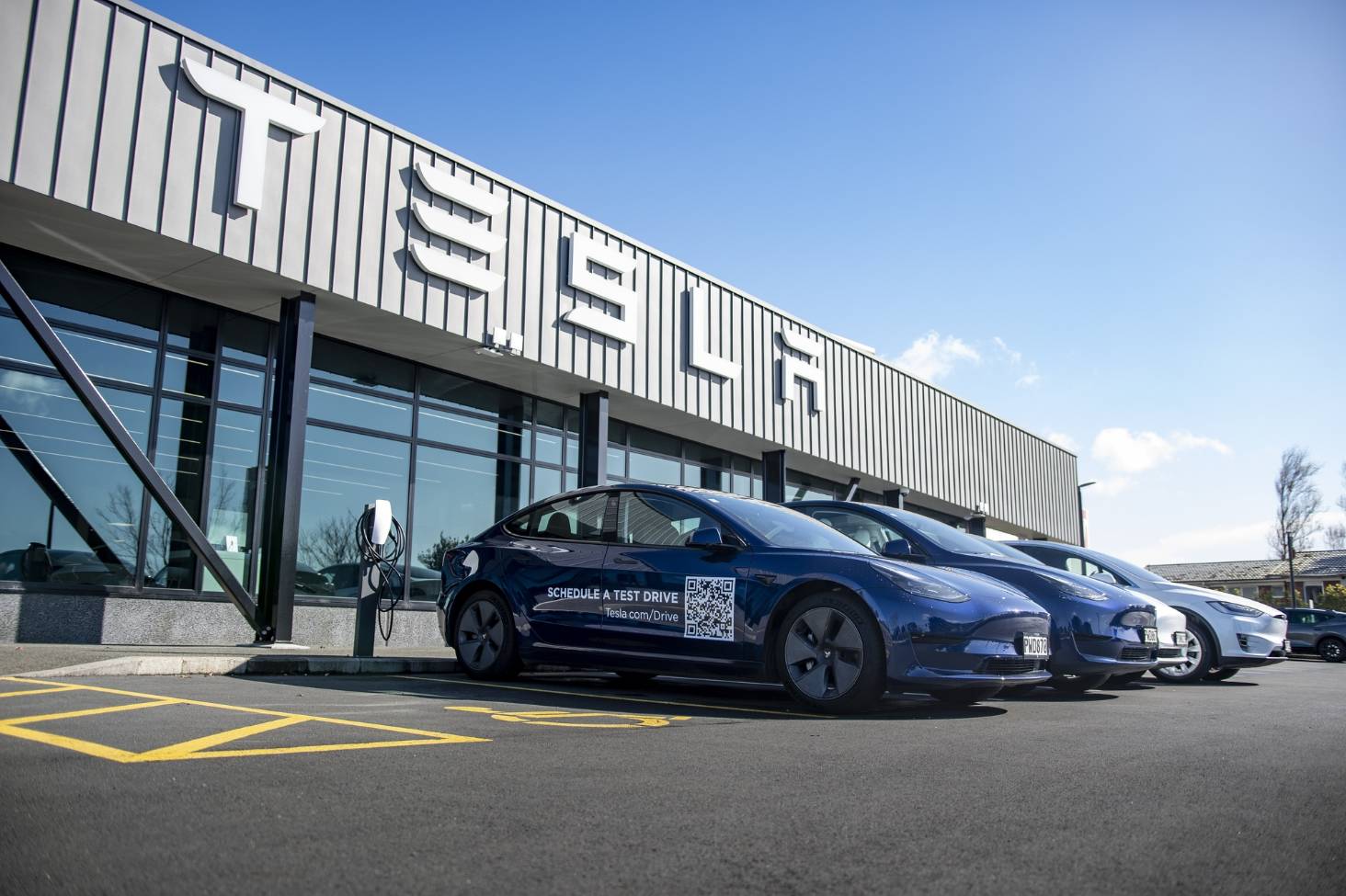 Liệu Tesla có thể đánh bại Google, Amazon và Nvidia, tham gia câu lạc bộ 2 nghìn tỷ USD trước tiên?