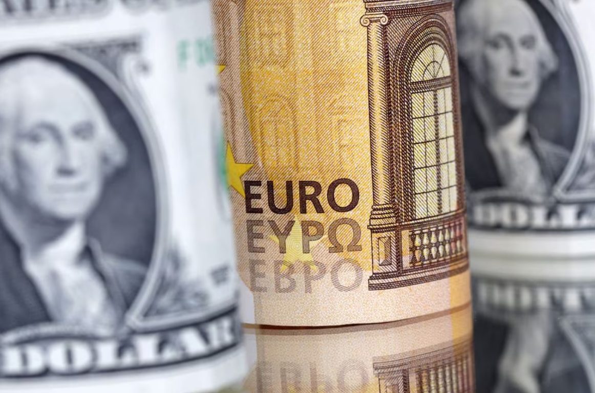 EUR/USD lùi về quanh mức thấp trong ngày gần ngưỡng 1,0730
