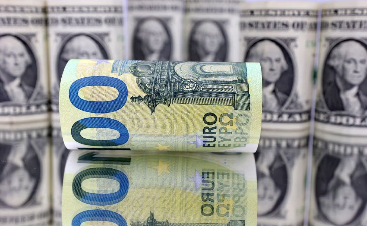 EUR/USD giảm xuống mức thấp mới trong 6 tháng sau các dữ liệu PMI