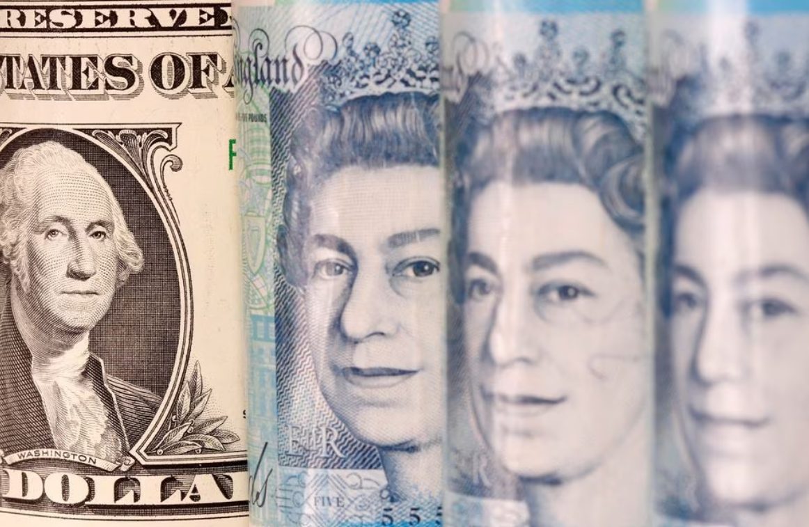 GBP/USD rơi xuống mức thấp nhất 6 tháng gần 1,2200