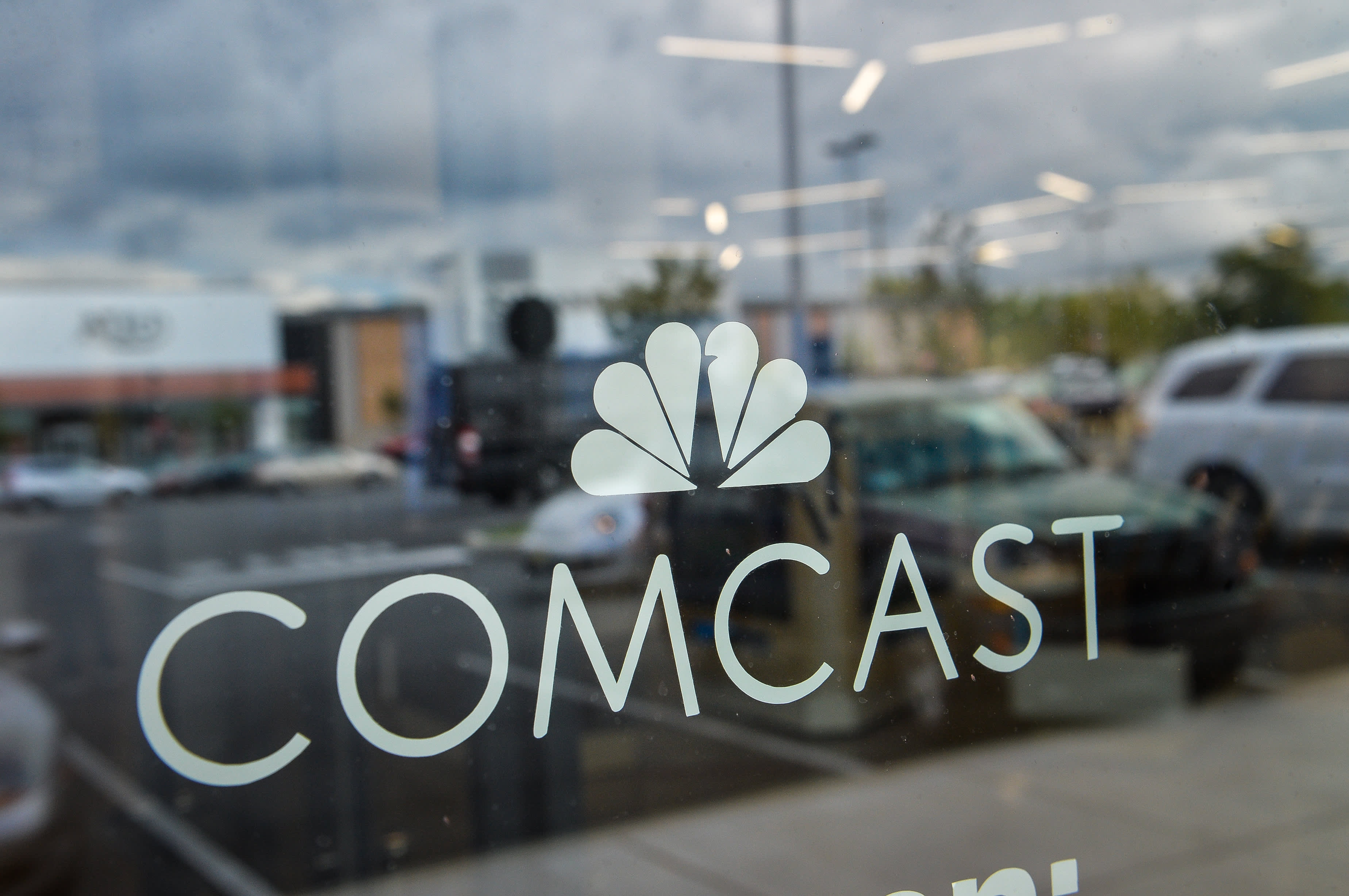 Cổ phiếu Comcast: tiềm năng qua đánh giá của các nhà phân tích