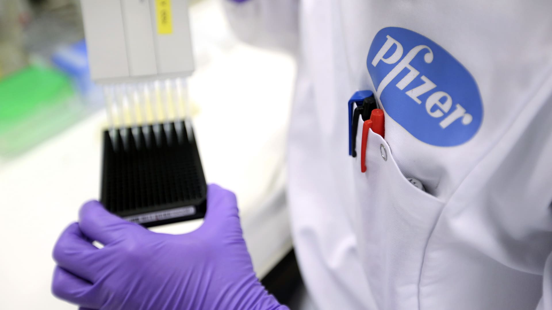 Ba lý do nên mua cổ phiếu Pfizer