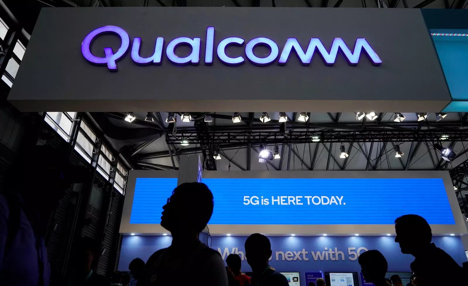 Cổ phiếu Qualcomm có đáng mua sau thỏa thuận cung cấp 5G mới với Apple?