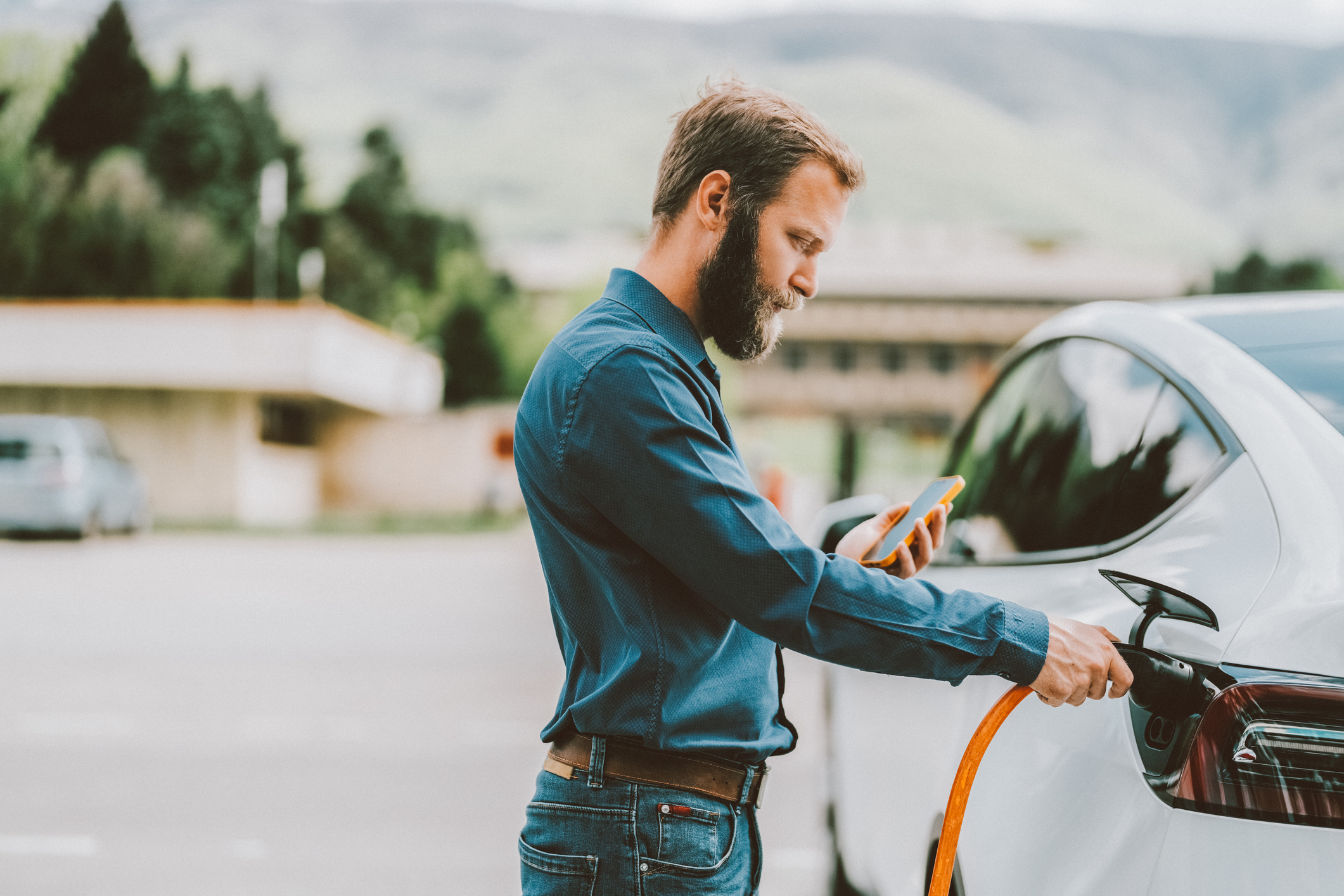 Giảm 11% trong 1 tuần, liệu bây giờ có phải thời điểm tốt để mua cổ phiếu Tesla?