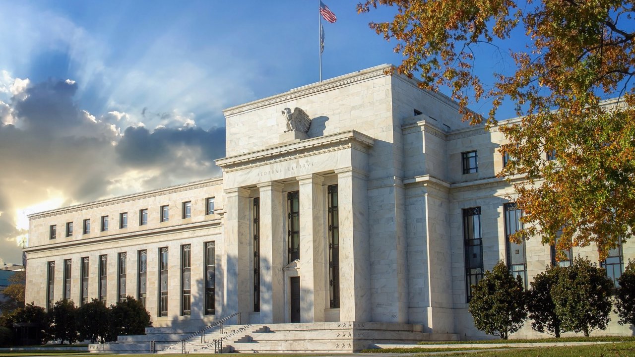 Nhìn lại tuần qua [Tuần 3 tháng 10]: Fed "úp mở" về khả năng tạm dừng lộ trình nâng lãi suất