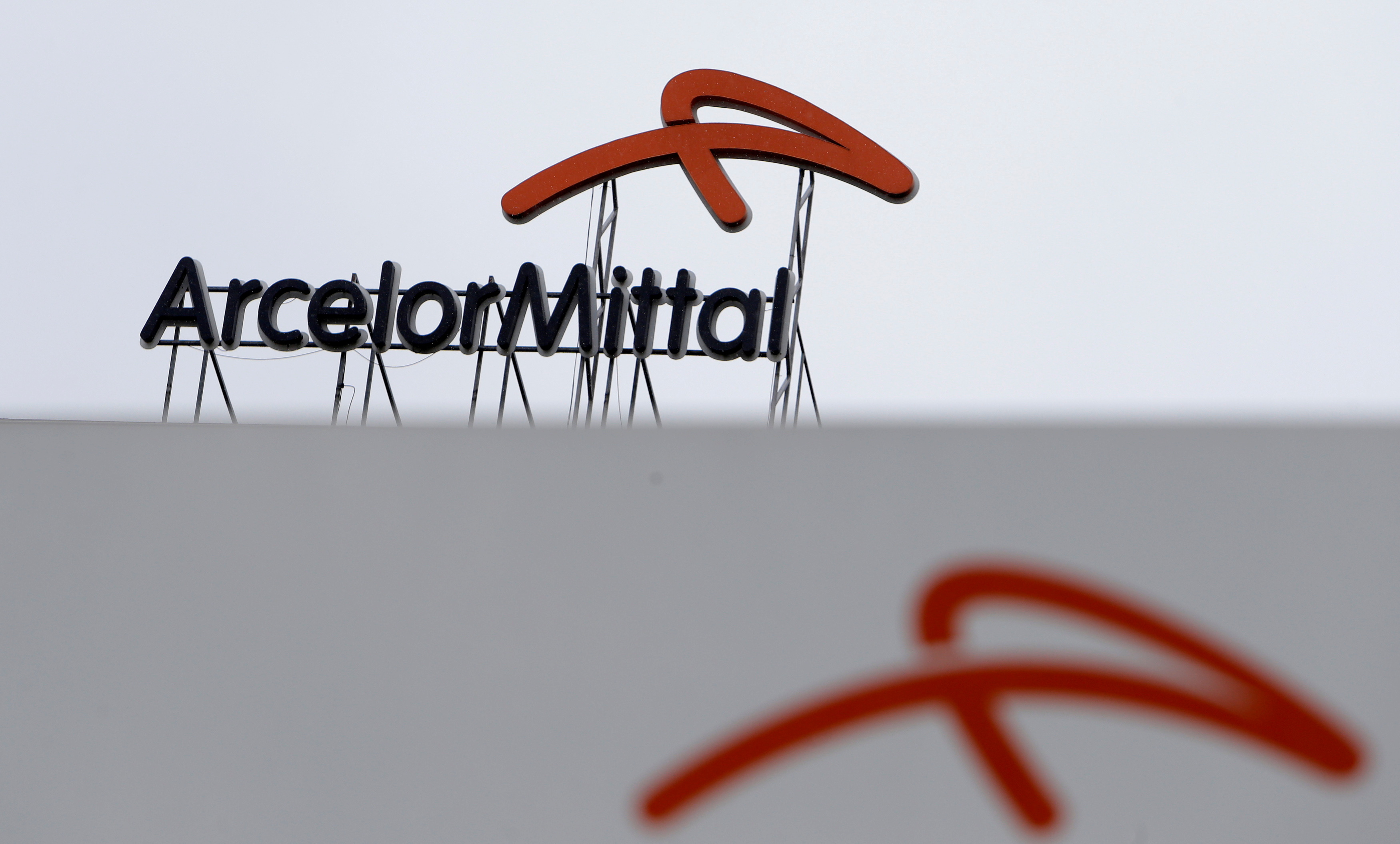 Cổ đông của ArcelorMittal vẫn bỏ túi lợi nhuận 71% trong 3 năm qua bất chấp sụt giảm gần đây