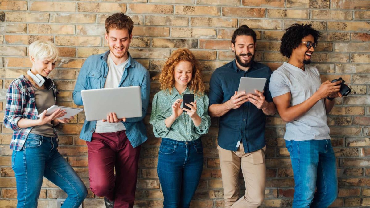 Amazon, Starbucks, Nike: 3 cổ phiếu đang được nhiều người săn đón
