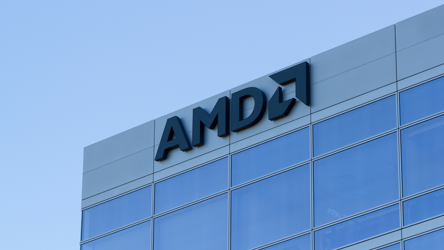 Cổ phiếu AMD: 3 điều nhà đầu tư thông minh cần biết