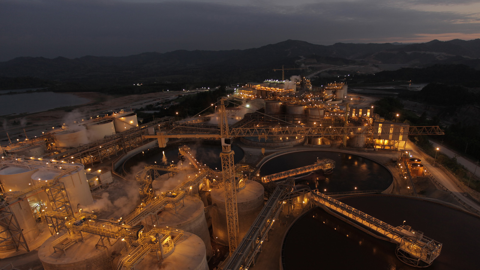 Cổ phiếu Barrick Gold: 4 lý do nên mua ngay không cần suy nghĩ