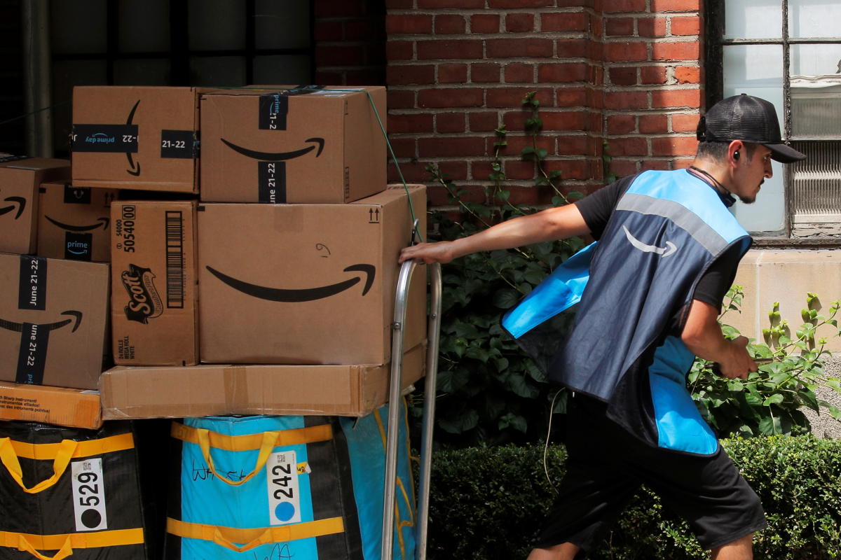 Có nên mua cổ phiếu Amazon?
