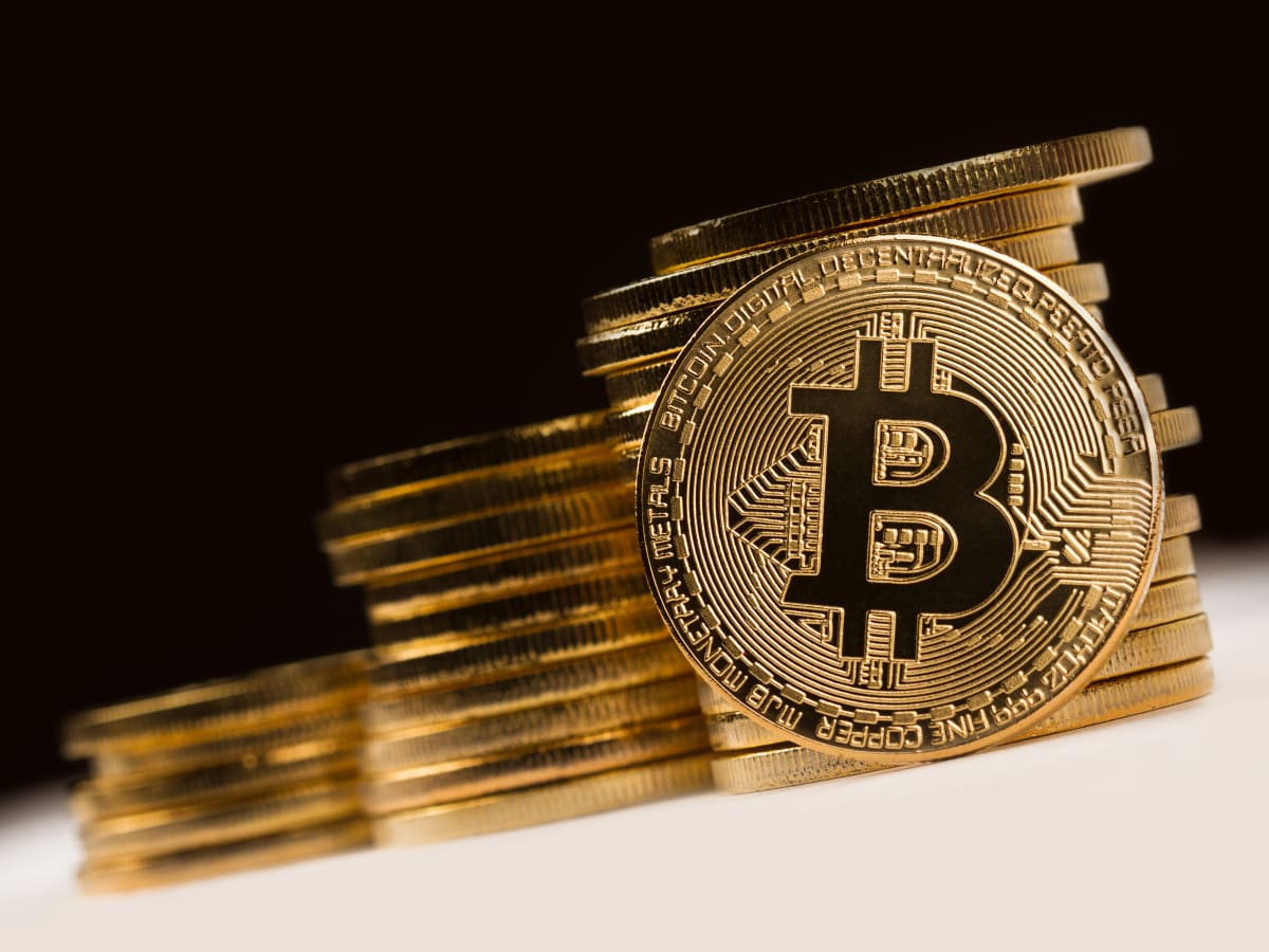 Thị trường khởi sắc, Bitcoin vượt ngưỡng 38.000 USD
