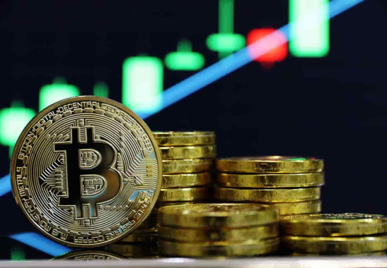 Bitcoin lùi về 35.500 USD, nhưng các nhà phân tích vẫn lạc quan