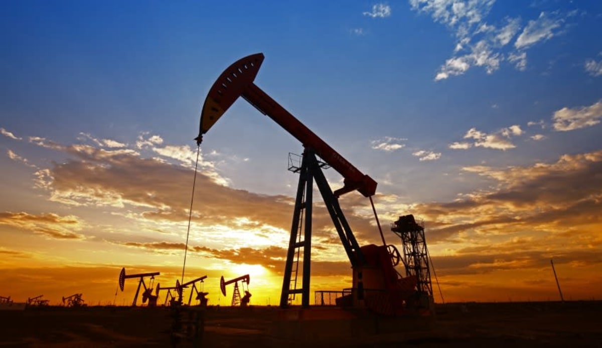 Tin nóng 10/11/2023 - Dầu Brent đóng cửa trên 80 USD sau đợt bán tháo trong tuần
