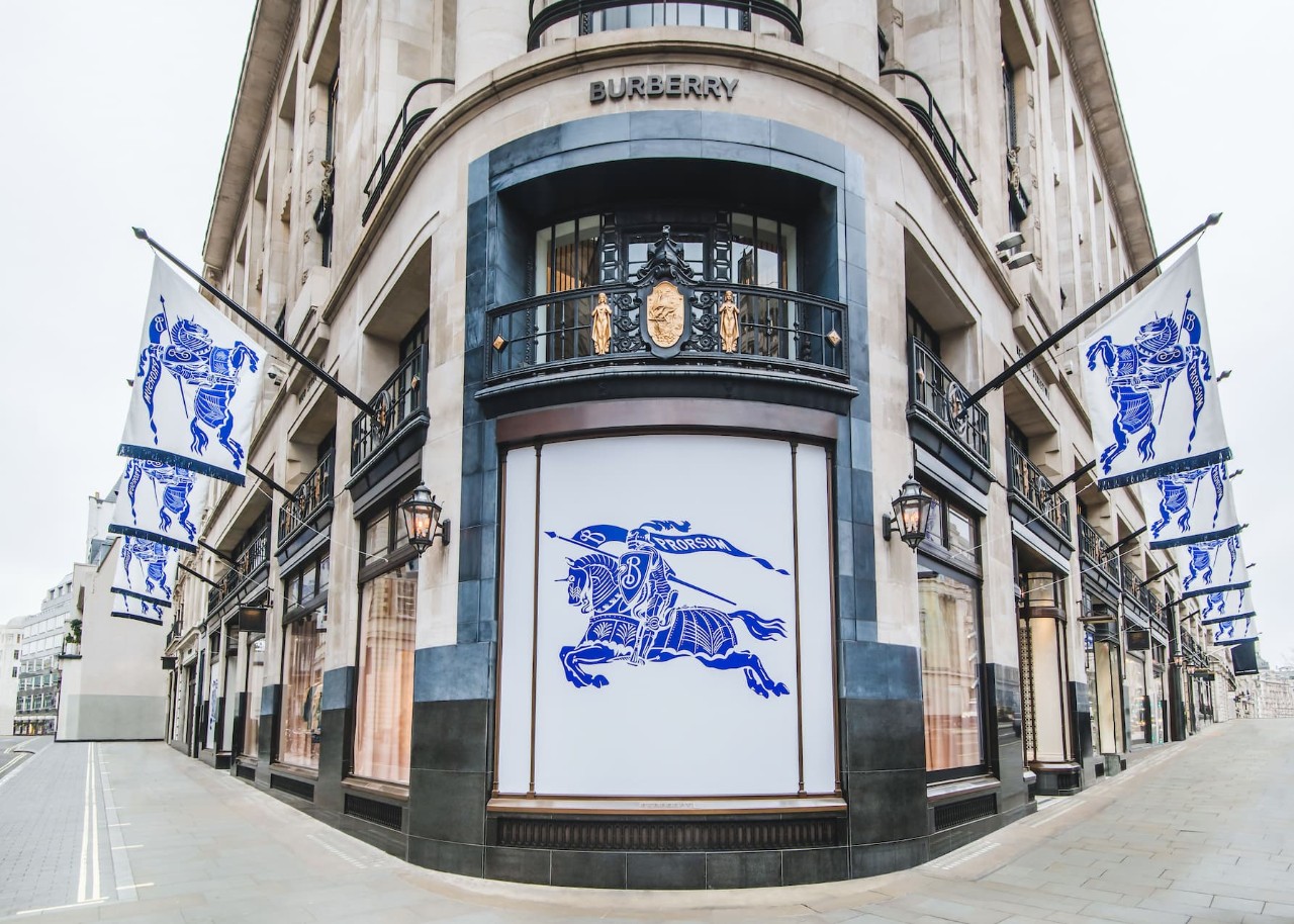 Burberry: Sơ lược trước ngày chia cổ tức