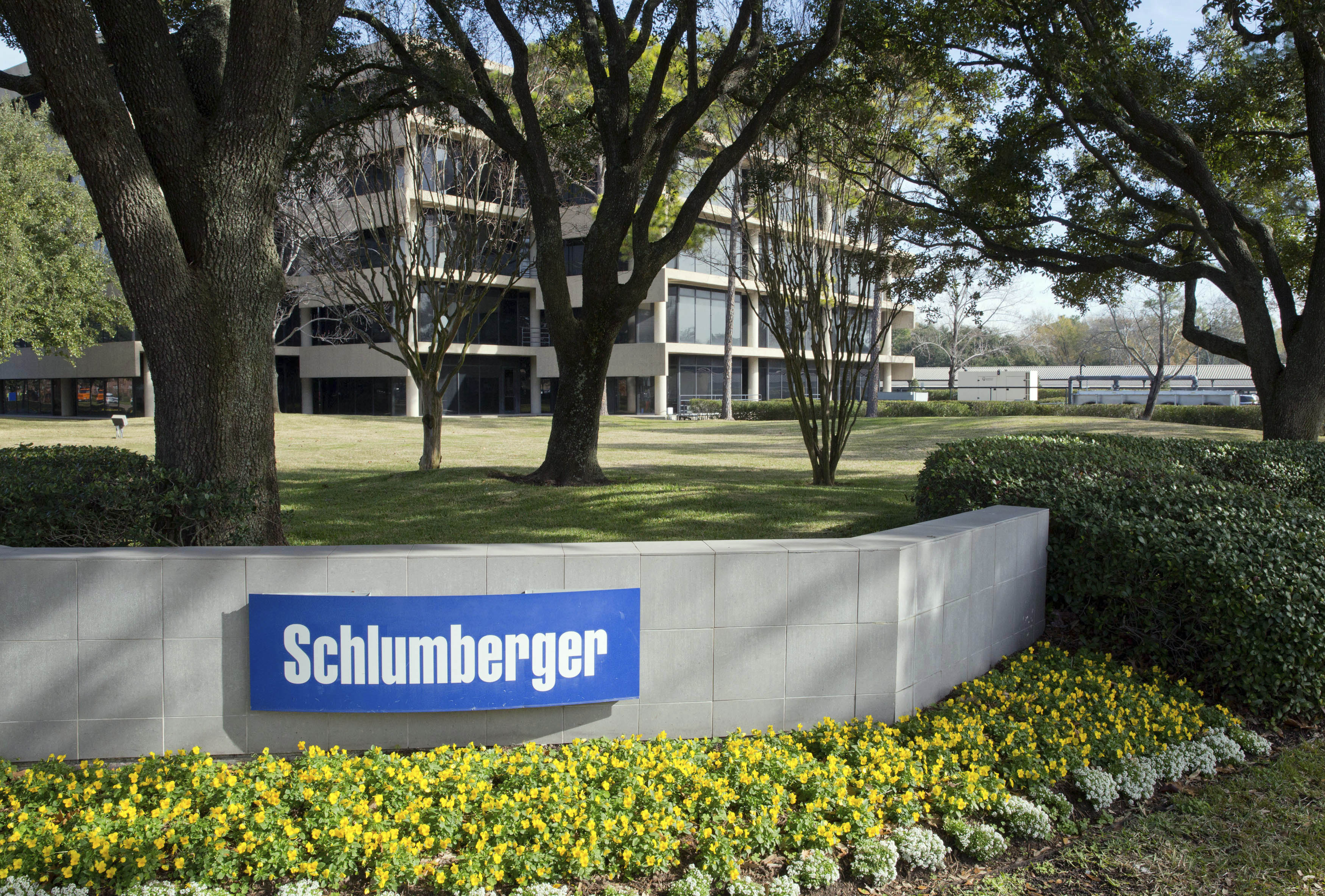 Công ty dịch vụ dầu khí Schlumberger chia cổ tức hàng quý 0,25 USD