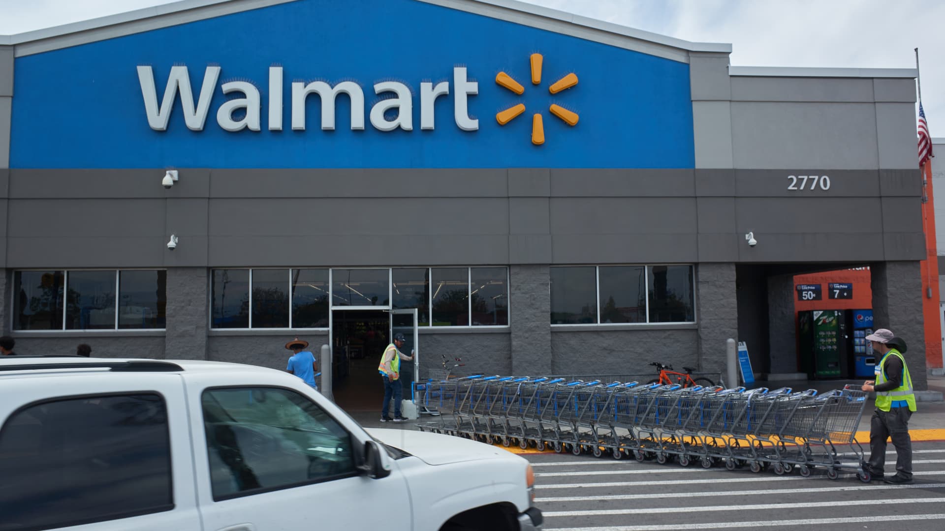 Tập đoàn bán lẻ Walmart tiếp tục trả cổ tức hàng quý 0,57 USD