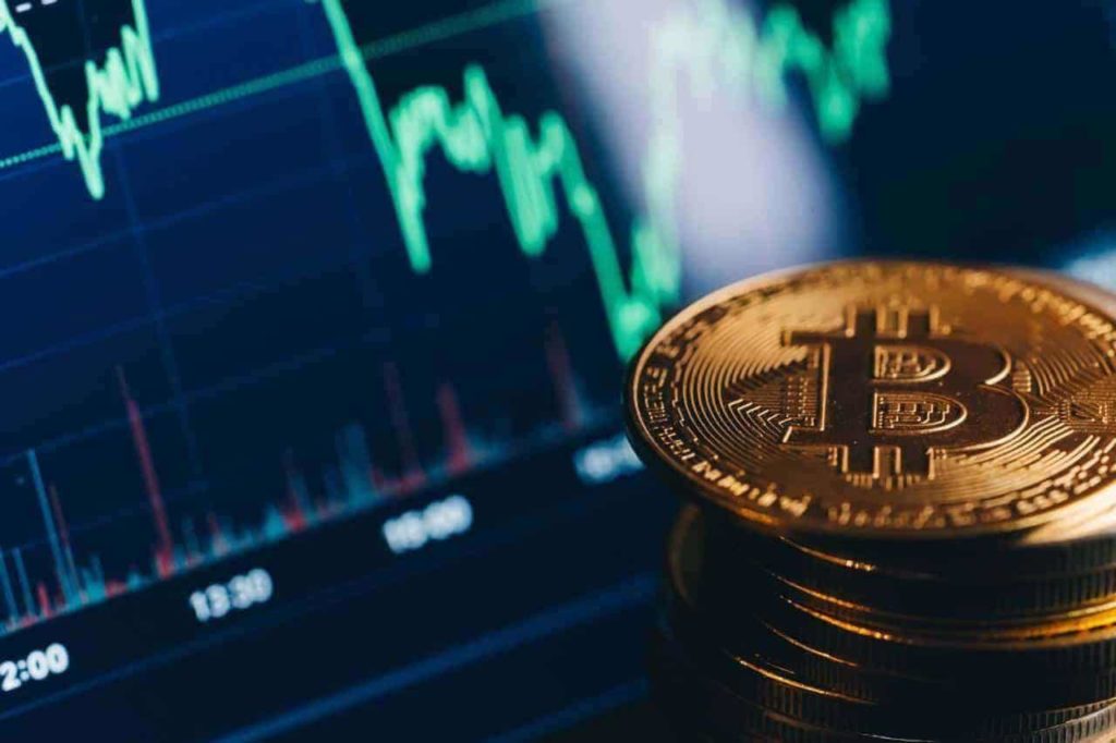 Bitcoin loanh quanh mốc 41.000 USD; AVAX “lật đổ” DOGE