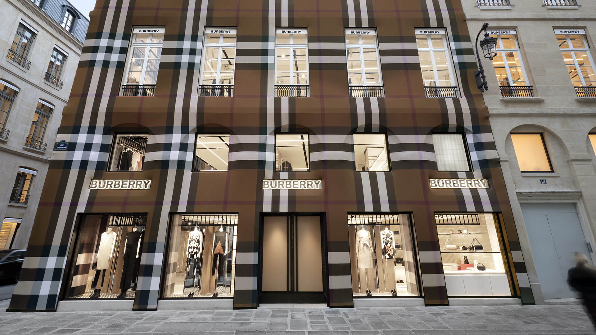 Burberry Group: lựa chọn phù hợp cho người đầu tư